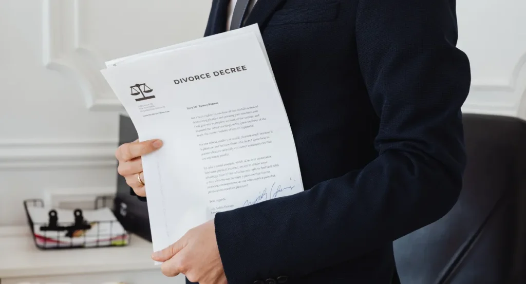 Staten Island Divorce Lawyer: Can You Change Beneficiaries Before the Divorce is Final?
